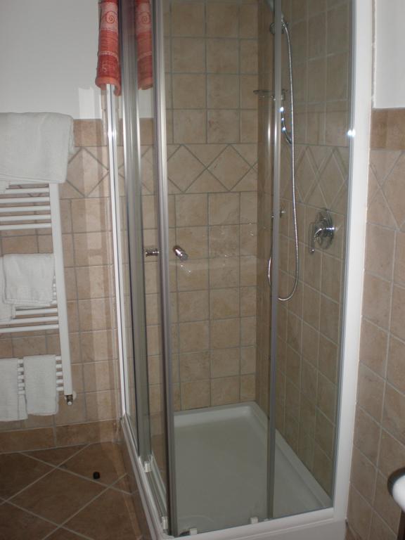 Orchidea Selvatica B&B Levice Rom bilde